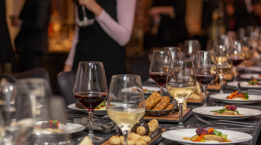 D&icirc;ner de noces &agrave; Libourne &ndash; repas de mariage servi par un traiteur mariage